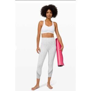 Wunder Under High-Rise Crop 23" Roll Down Scallop Leggings